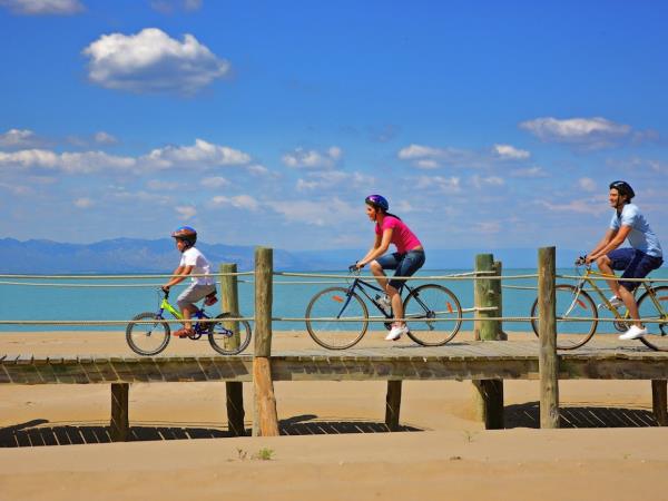 Catalonia cultural bike tour, Spain