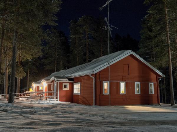 Snowshoeing vacation in Finland