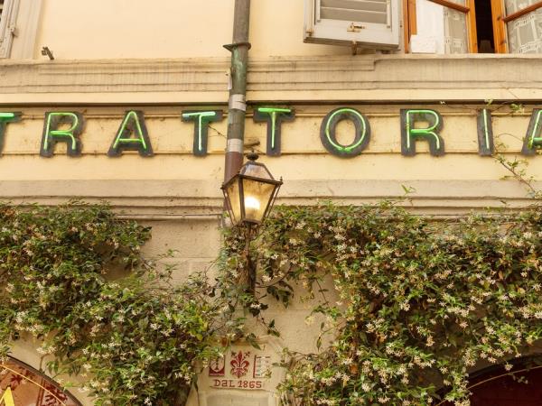 Italy family vacation by train
