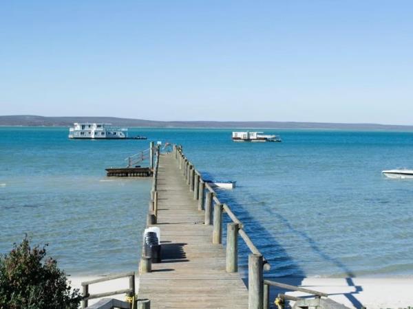 Kitesurfing and houseboat holiday, South Africa