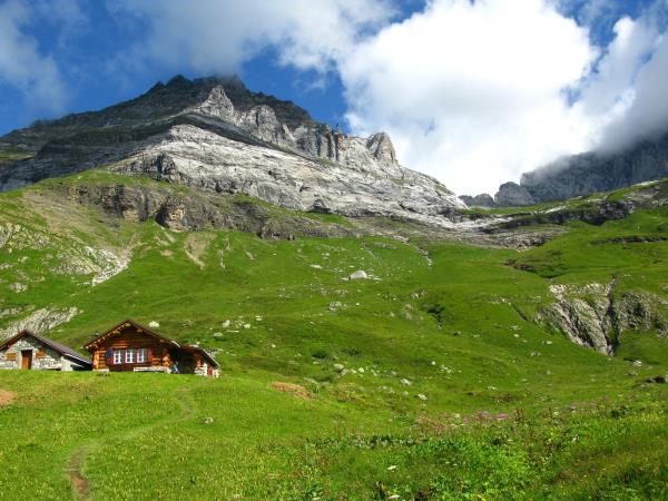 Hiking vacation in Switzerland 