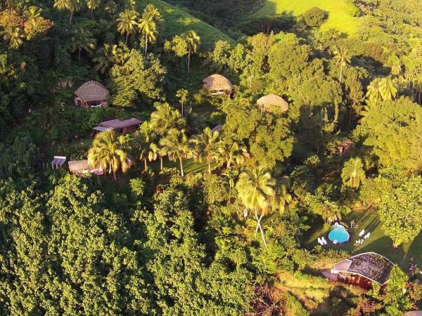 French Polynesia island hopping vacation
