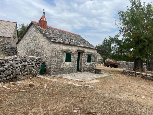 Food and cycling vacation in Southern Croatia