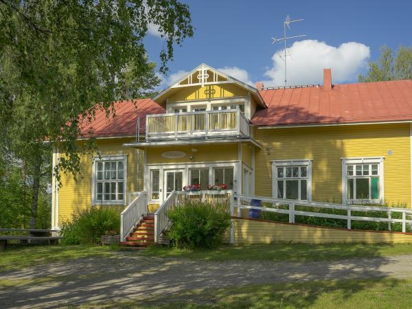 Finland hiking vacation