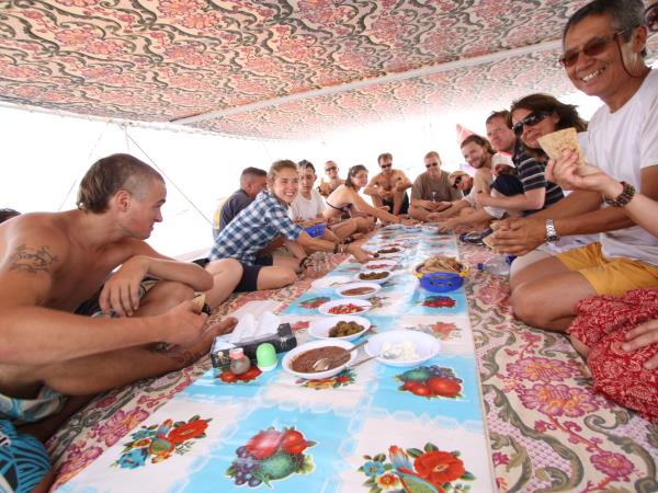 OO Nairobi to Cairo overland tour