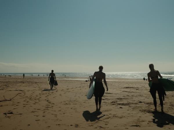 Surfing and coastal conservation vacation in Lisbon