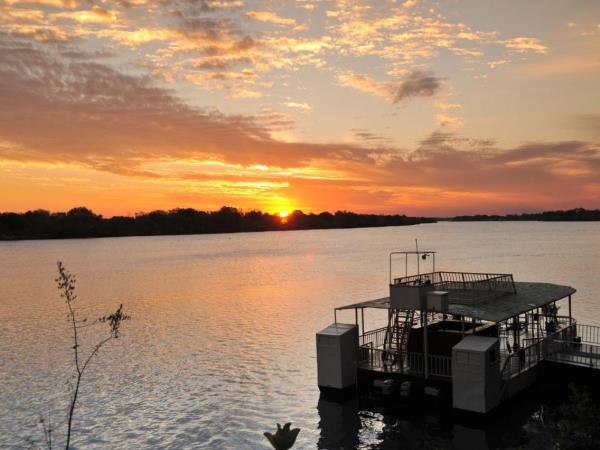 Zambia and Malawi family safari