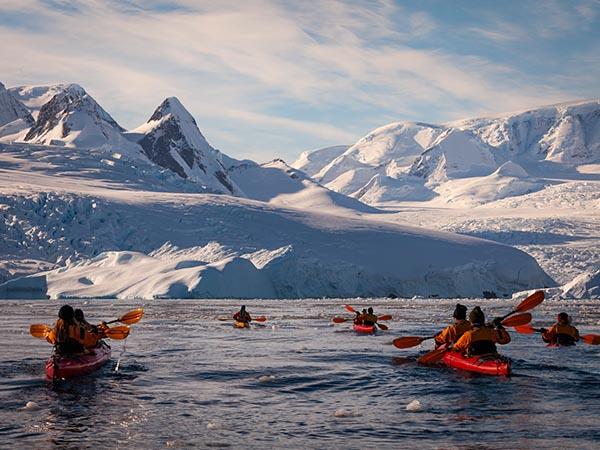 Classic Antarctica cruise & South Shetland Islands