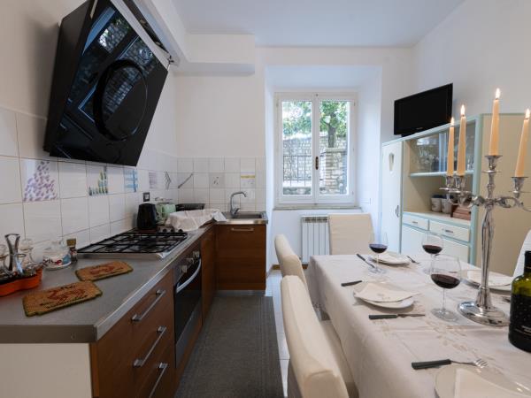 Perugia accomodation in Italy, sleeps 6