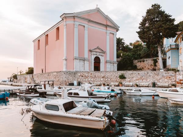 Island hopping cycling vacation, Croatia