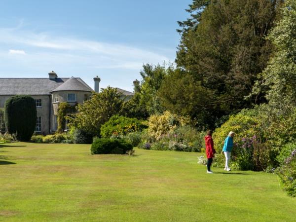 Literature & landscapes of Ireland vacation
