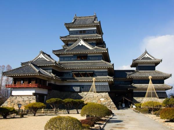 Japan small group vacation by bullet train