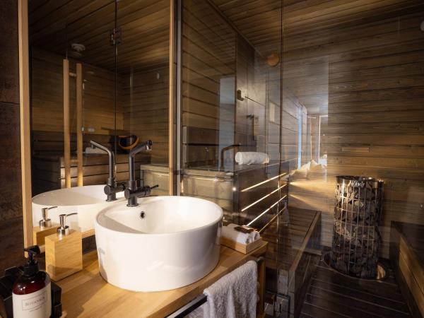 Luxury Lapland family holiday with Santa