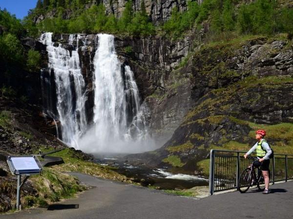 Norway self guided biking vacation, Hardangerfjord