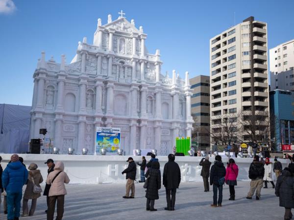 Japan winter highlights tour, Sapporo snow festival
