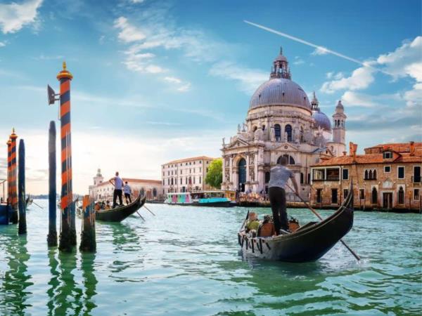 Venice group vacation for visually impaired travellers