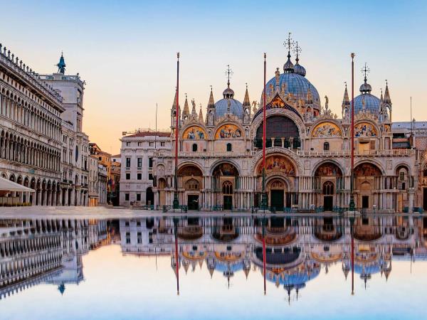 Venice group vacation for visually impaired travellers