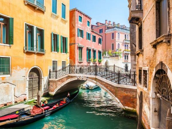 Venice group vacation for visually impaired travellers