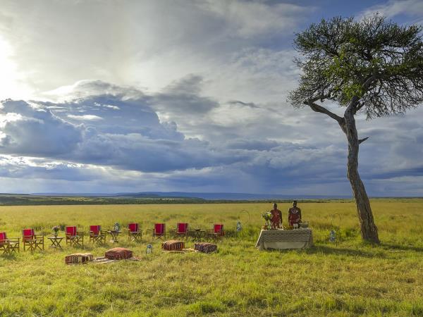 Kenya migration and Manda Bay beach vacation