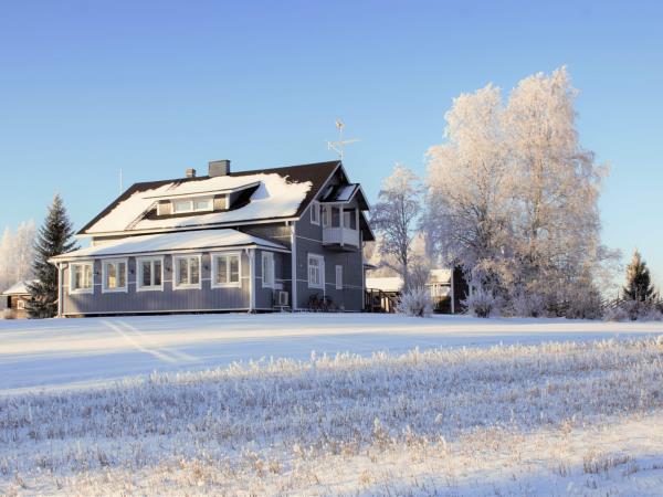 Ski adventure vacation in Finland