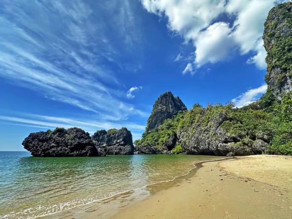 Family vacation to Thailand, jungles and islands