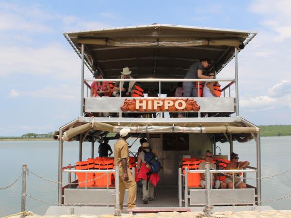 Uganda classic primate safari vacation