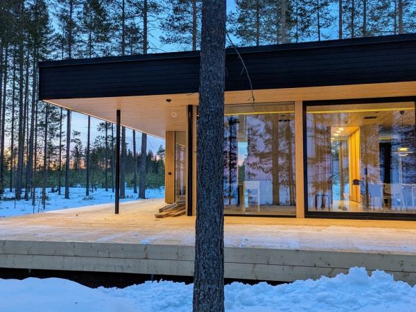 Family winter activity week in Finland