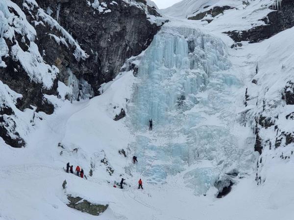 Yoga and ski or snowboard in Bulgaria vacation