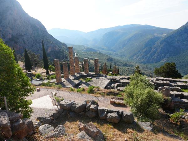 In depth archaeology vacation in Greece