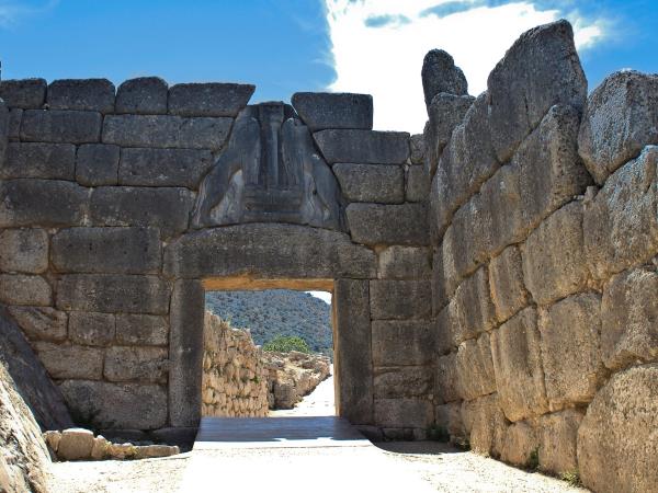 In depth archaeology vacation in Greece