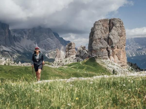 Dolomites walking vacation in comfort