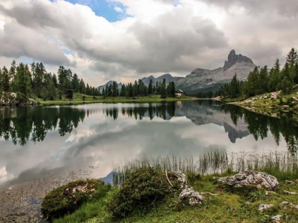 Dolomites walking vacation in comfort