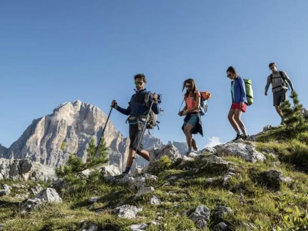 Dolomites walking vacation in comfort