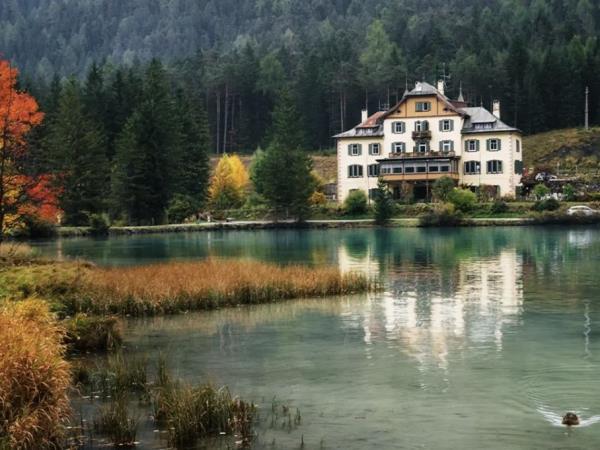 Dolomites walking vacation in comfort