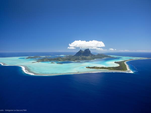 French Polynesia 10 night small ship cruise