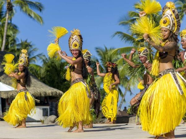 French Polynesia 10 night small ship cruise