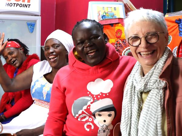 Kenya vacation supporting community projects
