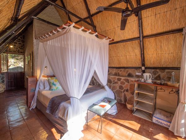 Botswana and Zimbabwe Ivory Route lodge tour