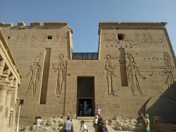 Egypt highlights with Nile Dahabiya cruise