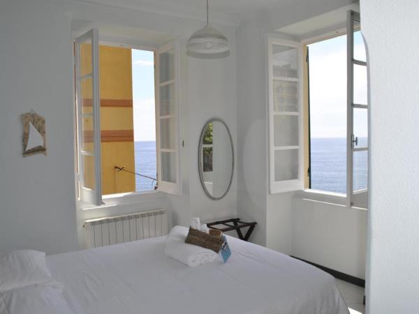 Liguria train vacation, Ponente to Levante, Italy