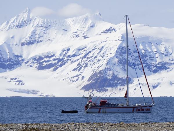 Svalbard sailing vacation