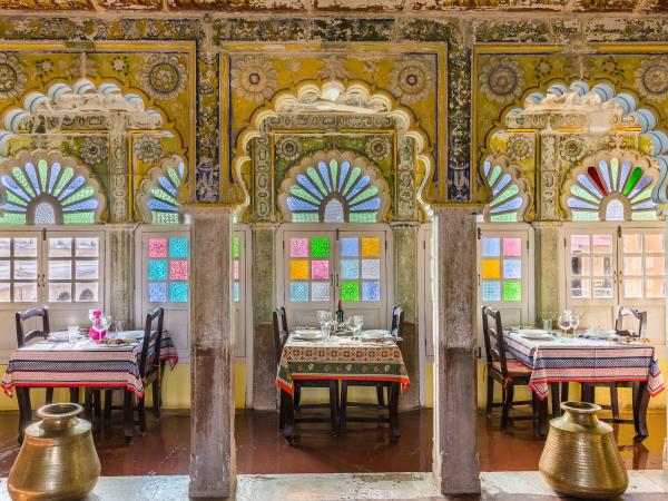 Luxury India rail vacation, Maharajas Express