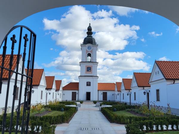 Vilnius to Gdansk cycling tour, self guided
