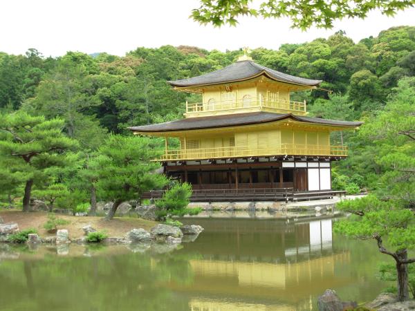 Family Japan highlights tour on a Shoestring 