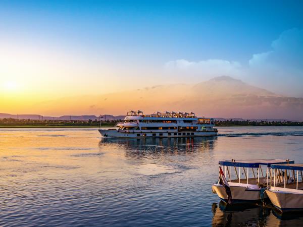 Highlights of Egypt tour with Nile cruise