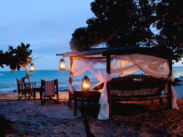 Family safari and beach vacations in Kenya