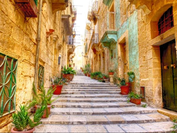 Malta & Gozo hiking vacation