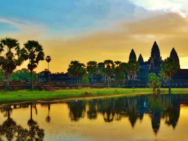 Cambodia cultural tour, incl Angkor Wat