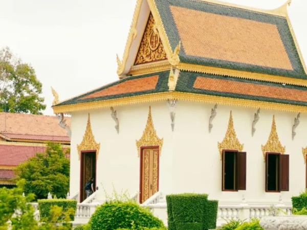 Cambodia cultural tour, incl Angkor Wat