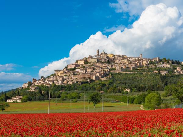 Umbria small group hiking vacation